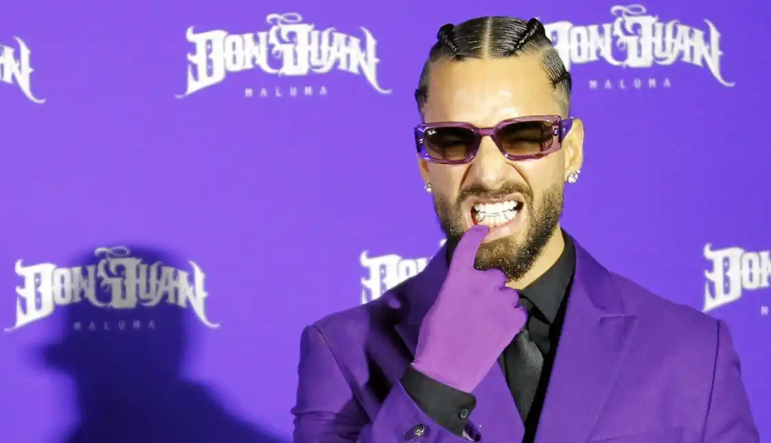 Maluma vuelve a la polémica por este agresivo gesto (video)