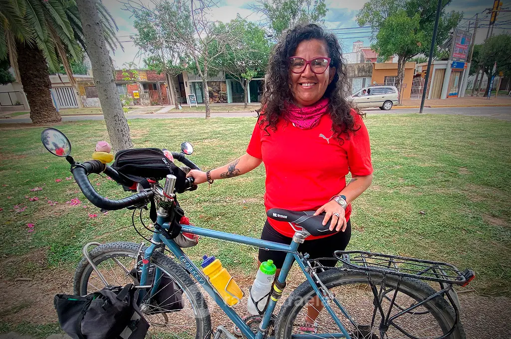 Desde El Salvador a Ushuaia en bicicleta: “Voy a estar en Rafaela toda la semana, descansando unos días”