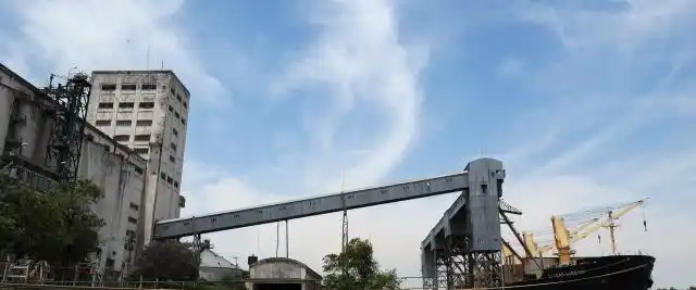 Buscan optimizar el funcionamiento de los puertos entrerrianos a través del uso de bitrenes