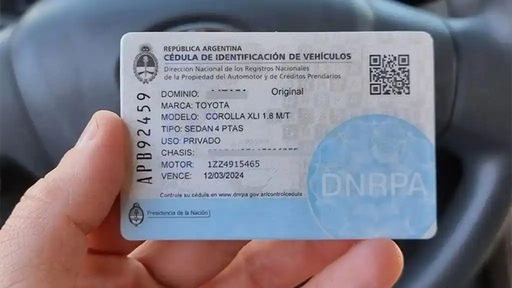 La tarjeta azul ya no es necesaria. El titular debe autorizar a un tercero a través de "Mi Argentina".