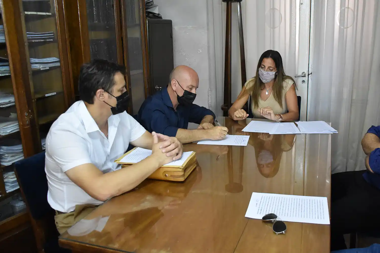 Programa 37: se firmaron contratos para obras