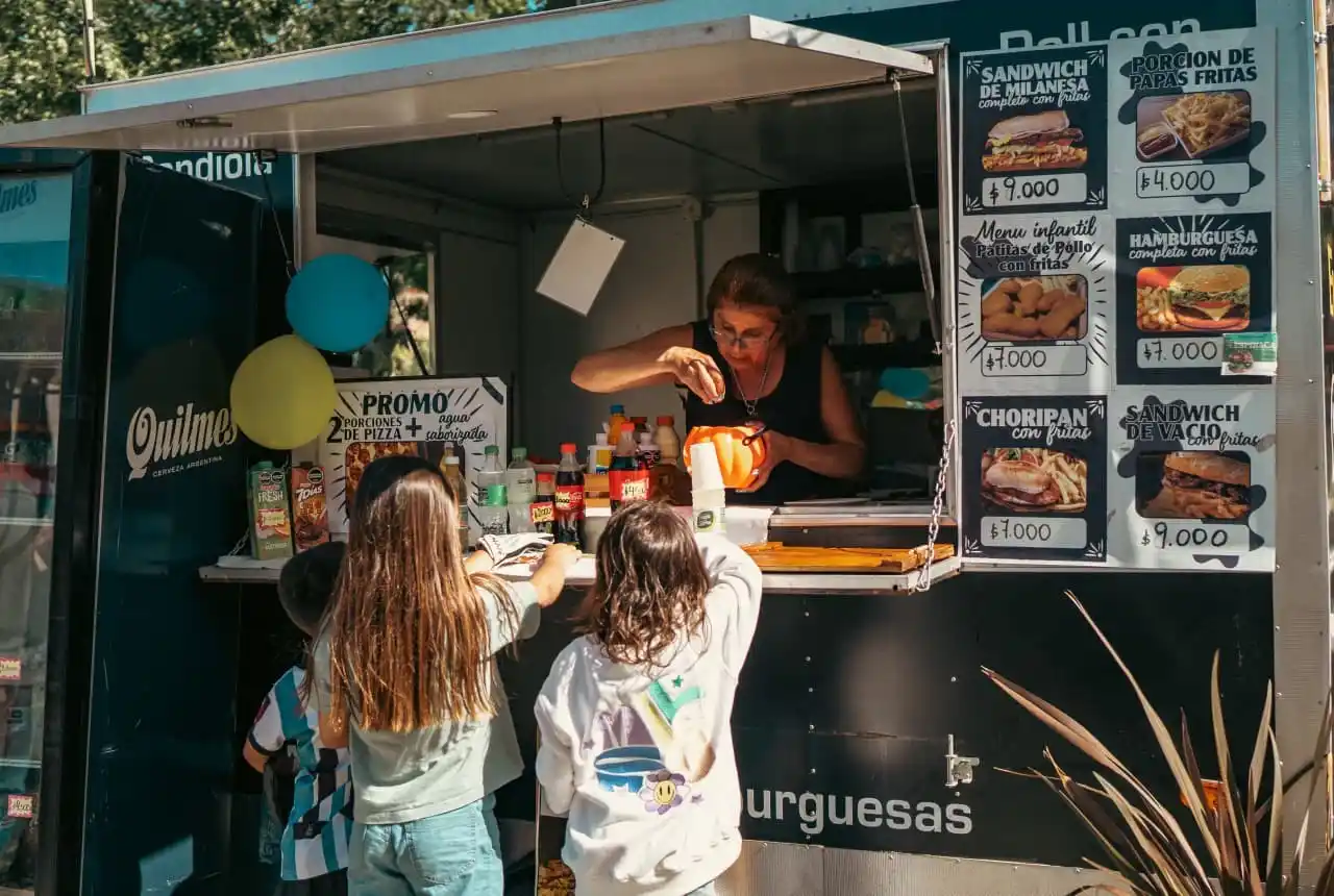 Durante las jornadas, los foodtrucks estarán disponibles de 11:00 a 21:00.