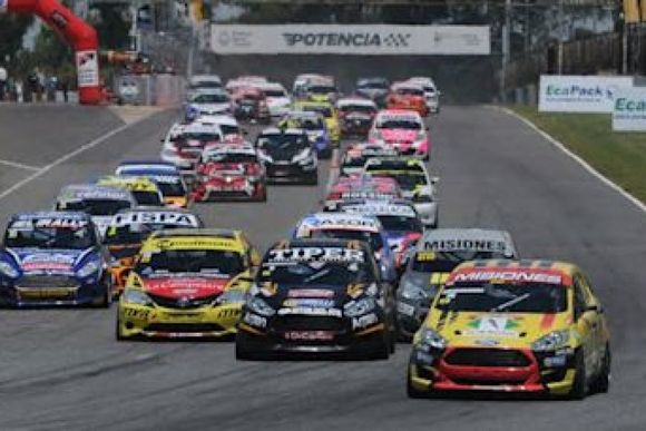 Pilotos rafaelinos en Rosario con el Turismo Pista