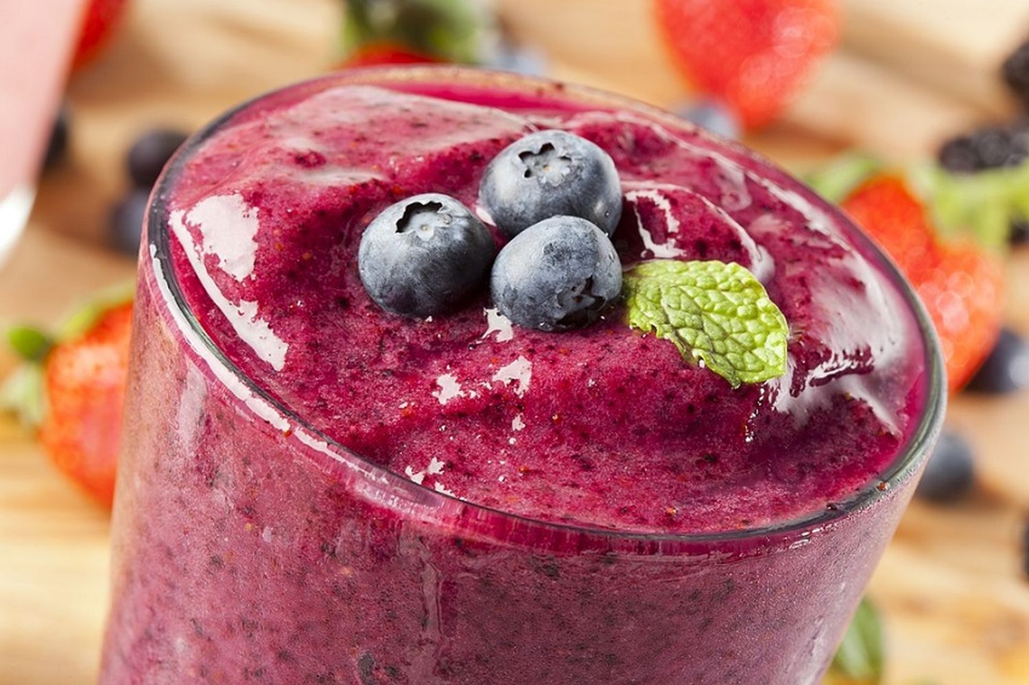 Smoothies y ensaladas: aliados del verano