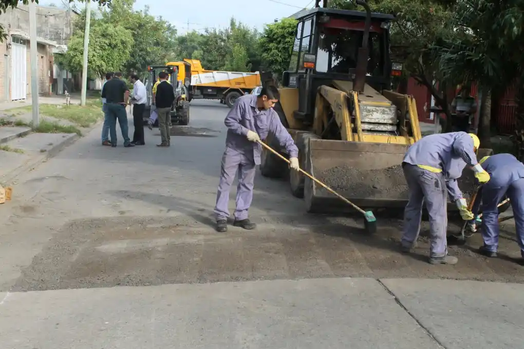 Plan de bacheo: Comenzaron los trabajos en barrio San Roque