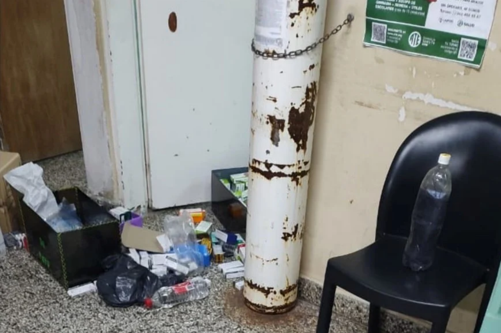 Vandalizaron un centro de salud en barrio Los Hornos 3
