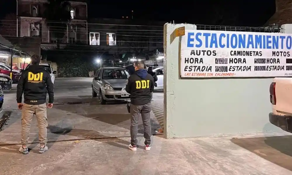 Banda clonaba llaves en playas de estacionamiento para cometer robos