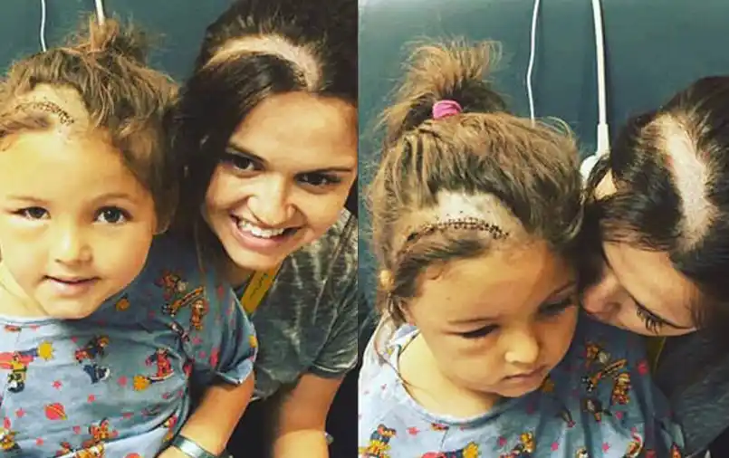 El emotivo gesto de una madre tras ser su hija operada de un tumor cerebral
