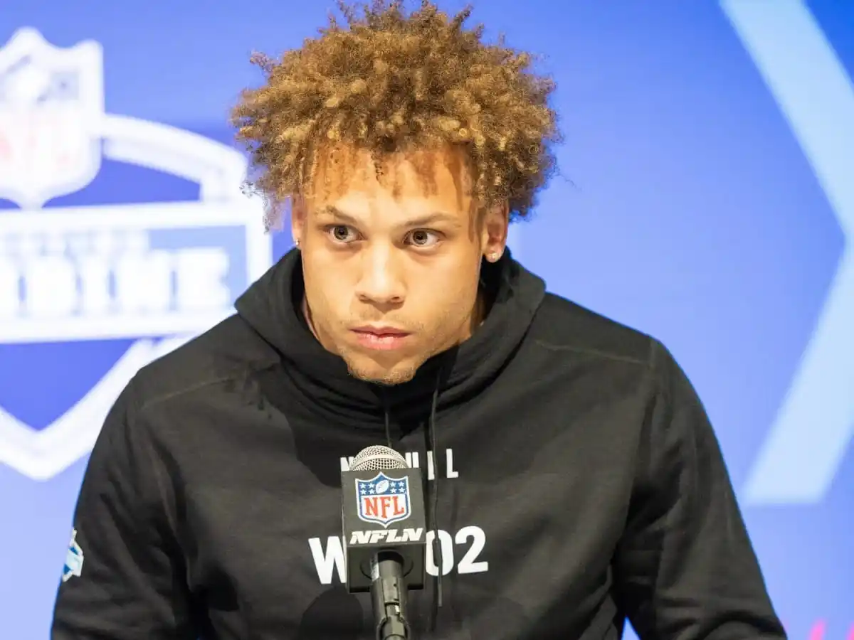 Jermaine Burton en conferencia de prensa