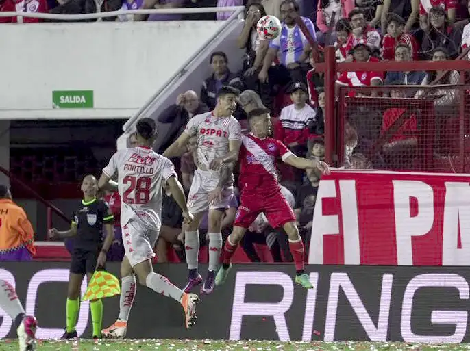 Argentinos celebró con un doblete de Ávalos