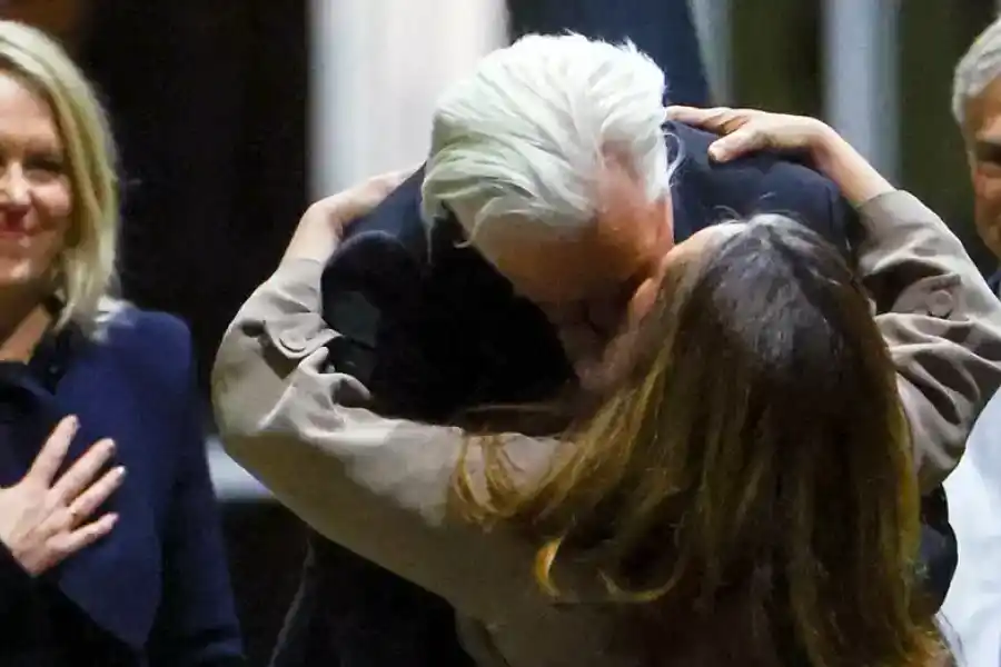  Julian Assange libre: recibimiento de película en Australia