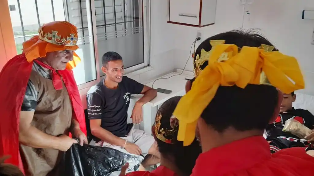 Los Reyes Magos llevaron alegría a más de 850 niños gualeyos