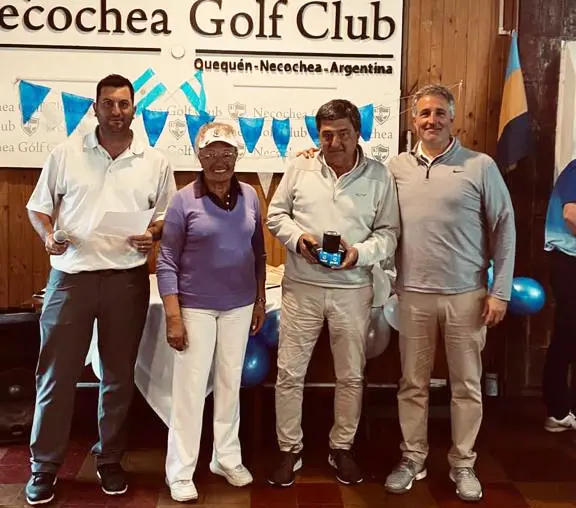 Premios. Diego Astesano, Elena Ruiz, Alfredo Astesano y Luciano Fernández Linares