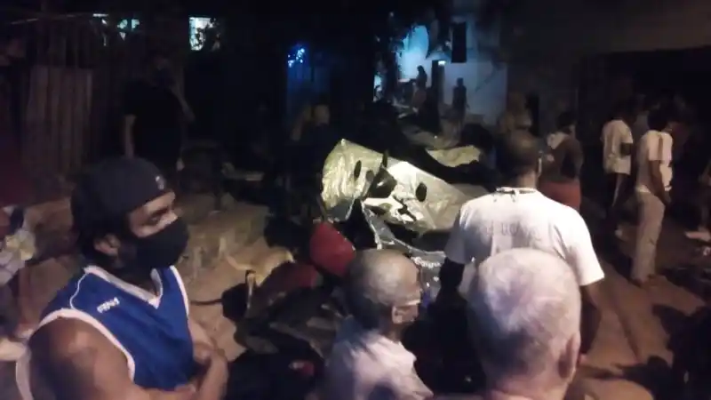 Un muerto y cuatro heridos tras explosión de una bombona de gas en una casa