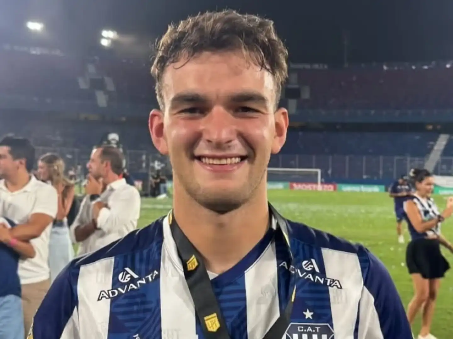 El tandilense Valentín Depietri en pleno festejo.