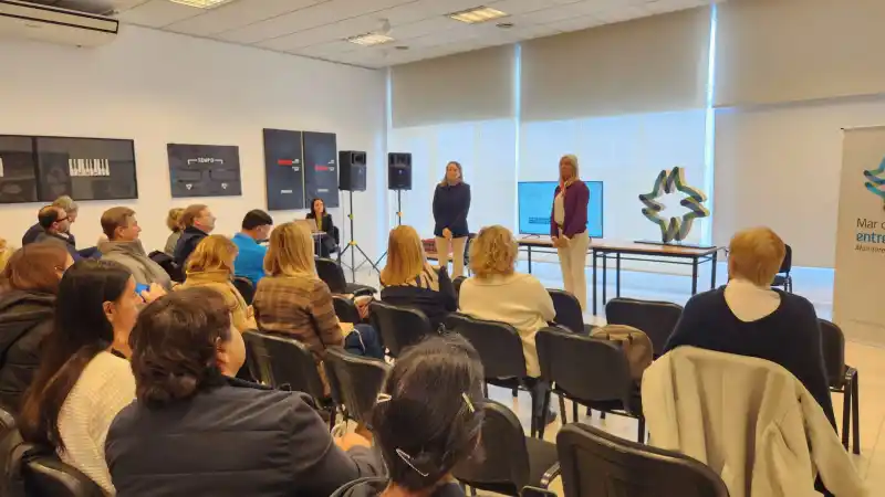 Presentan una base de datos que permite buscar carreras y actividades de formación