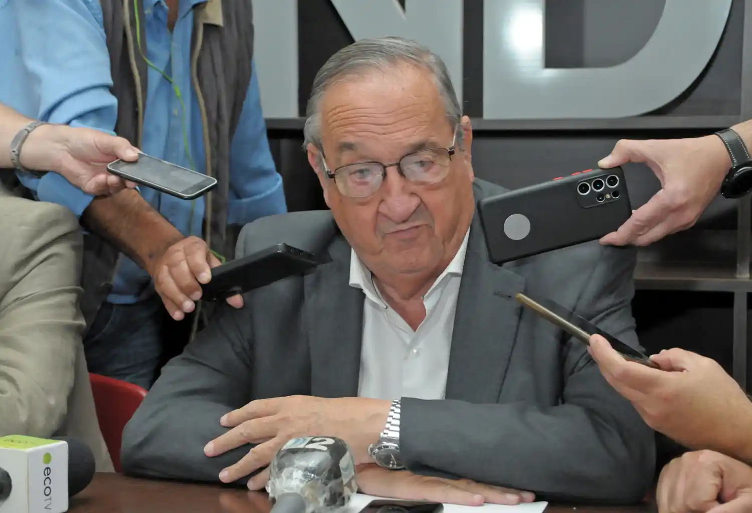 Lunghi negó el encubrimiento, respaldó a Pérez y sostuvo que hay "un juego político vergonzoso"