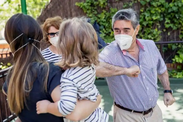 Cuarentena por coronavirus: Rige la prohibición de las reuniones familiares y sociales en todo el país