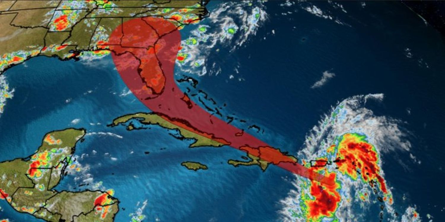 Isaías descarga fuertes lluvias en Dominicana y podría ser huracán