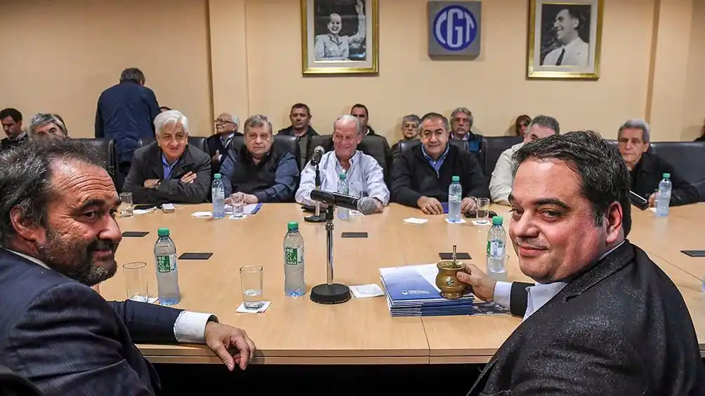 La CGT apoya la reforma laboral de Macri