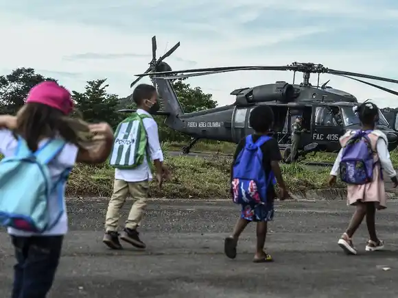Miles de estudiantes afectados en Colombia a causa del conflicto armado