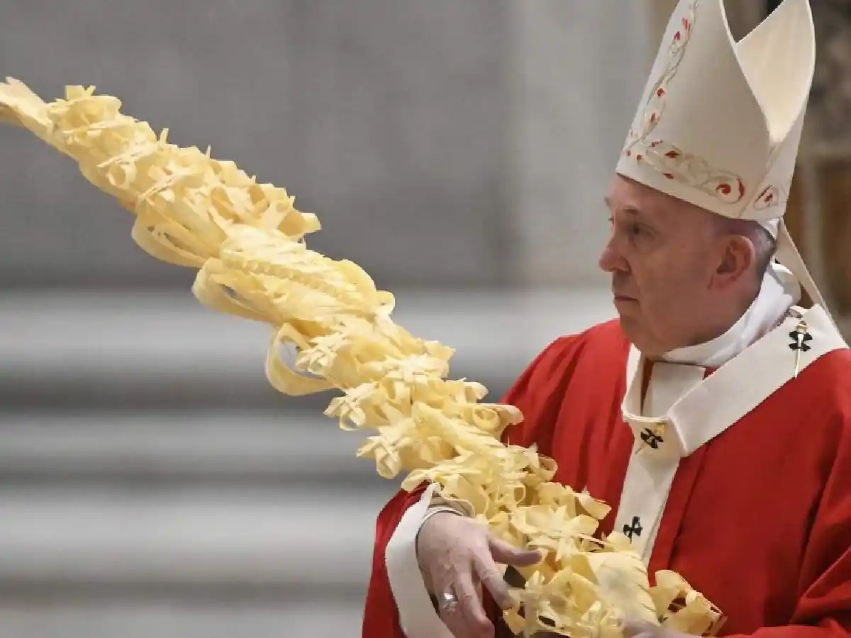 Por el coronavirus, Francisco celebró la misa de Ramos sin fieles y pidió por los "verdaderos héroes de estos días"