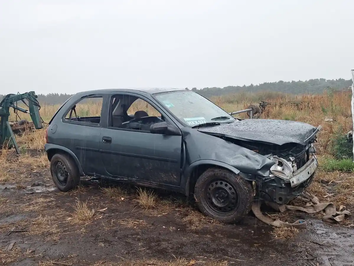 El auto tiene pedido de secuestro activo por hurto desde el 16 de agosto de 2025.