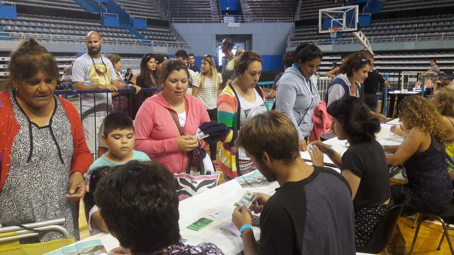 Noche de los Teatros: se entregaron 24 mil tickets en el Polideportivo