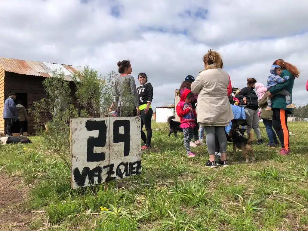 Las familias que se encuentran en el lugar pueden concurrir a la Secretaría de Desarrollo Humano y Hábitat