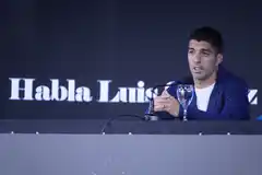 Messi le dio su aliento a un emocionado Suárez