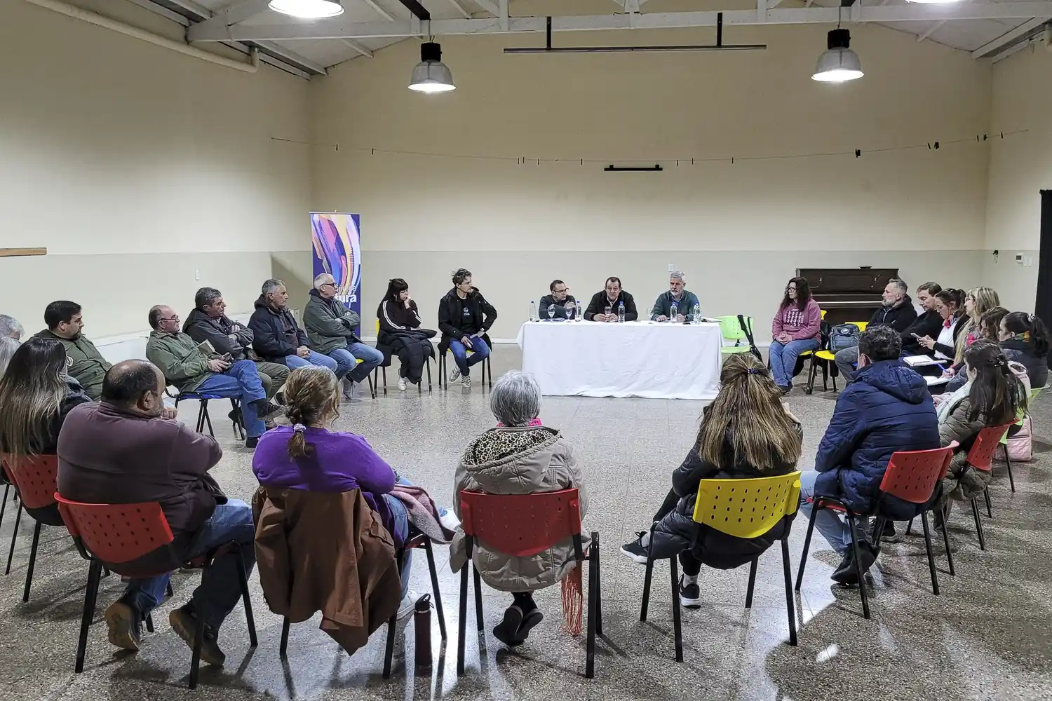 Junto a vecinos, se discute el desarrollo turístico de Villa Cacique – Barker