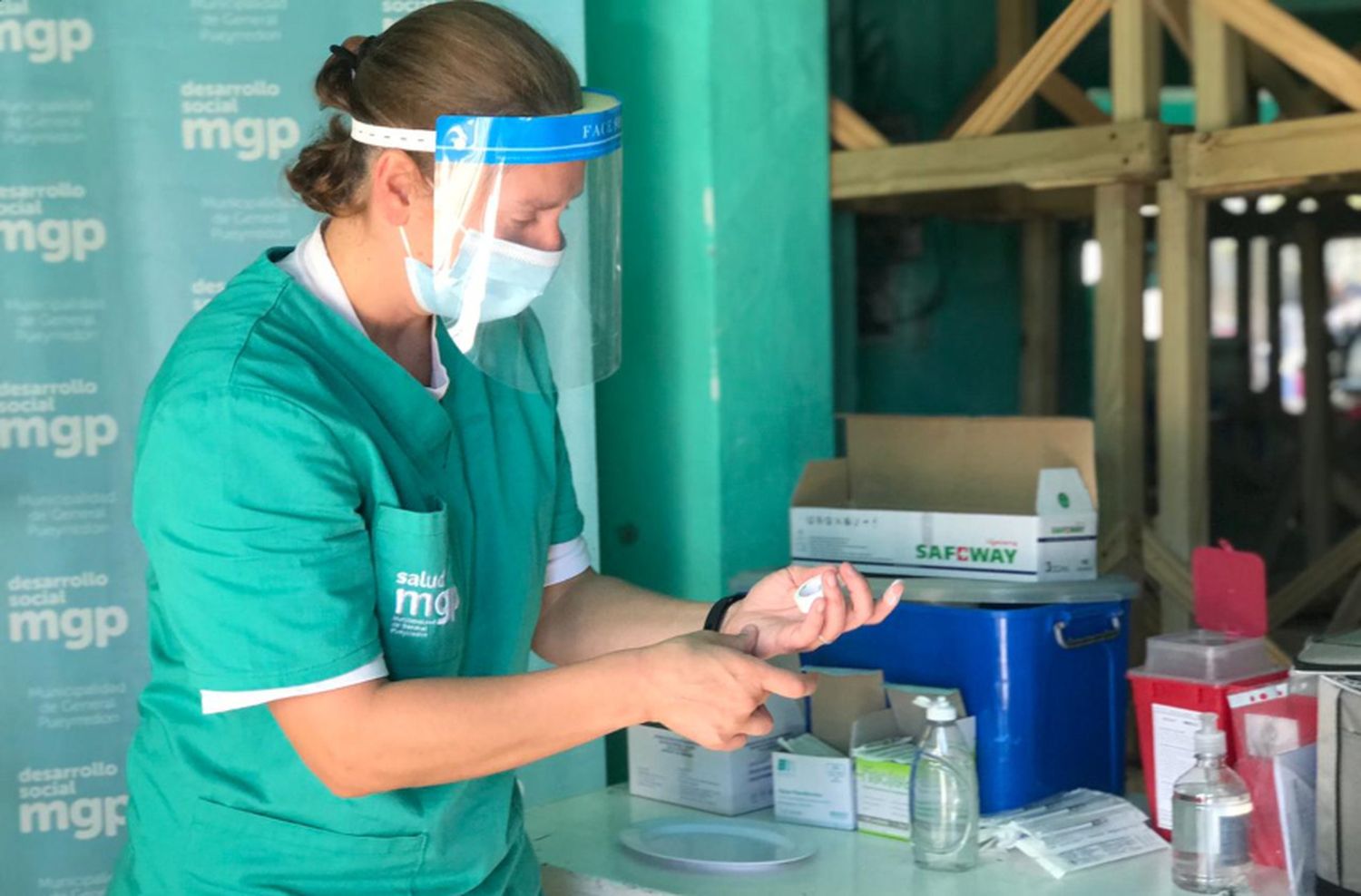 La semana inició con 329 casos de coronavirus y 12 muertos