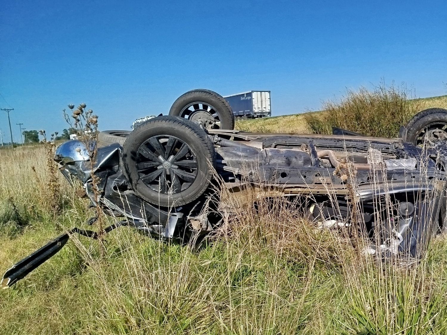 Accidente y tragedia en la ruta 5: un hombre murió tras impactar contra un camión en Chivilcoy