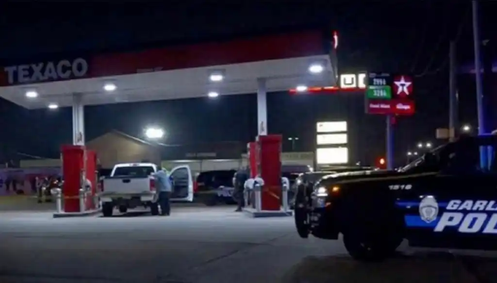 Tres jóvenes murieron tras un tiroteo en una estación de servicio en Texas