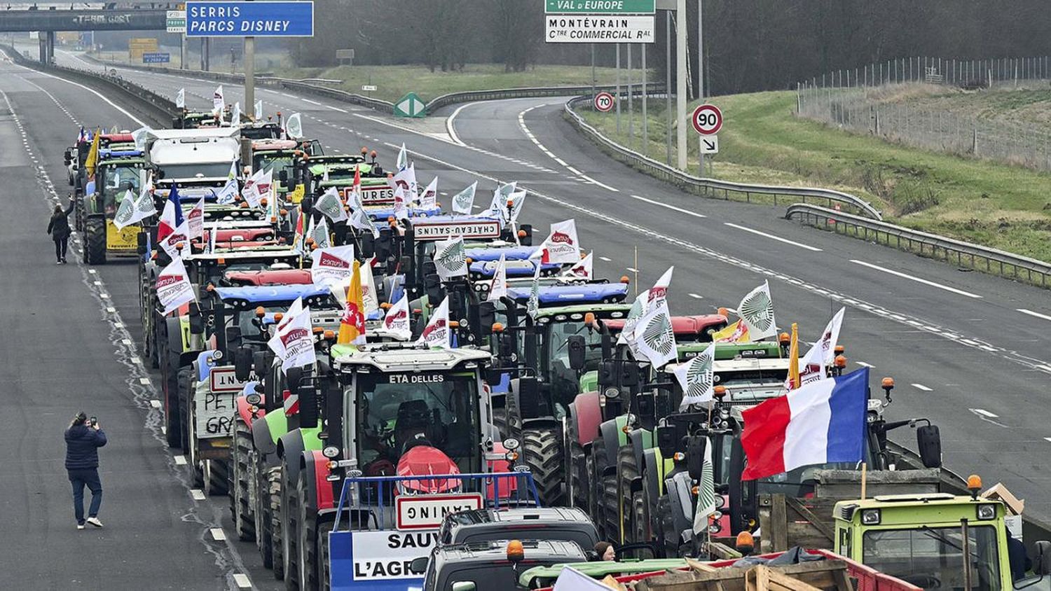 Los agricultores mantienen el corte de rutas a la espera de nuevos anuncios