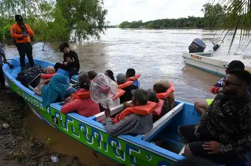 ¡TRAGEDIA EN HONDURAS! Más de 12.000 personas evacuadas por lluvias que desbordaron ríos