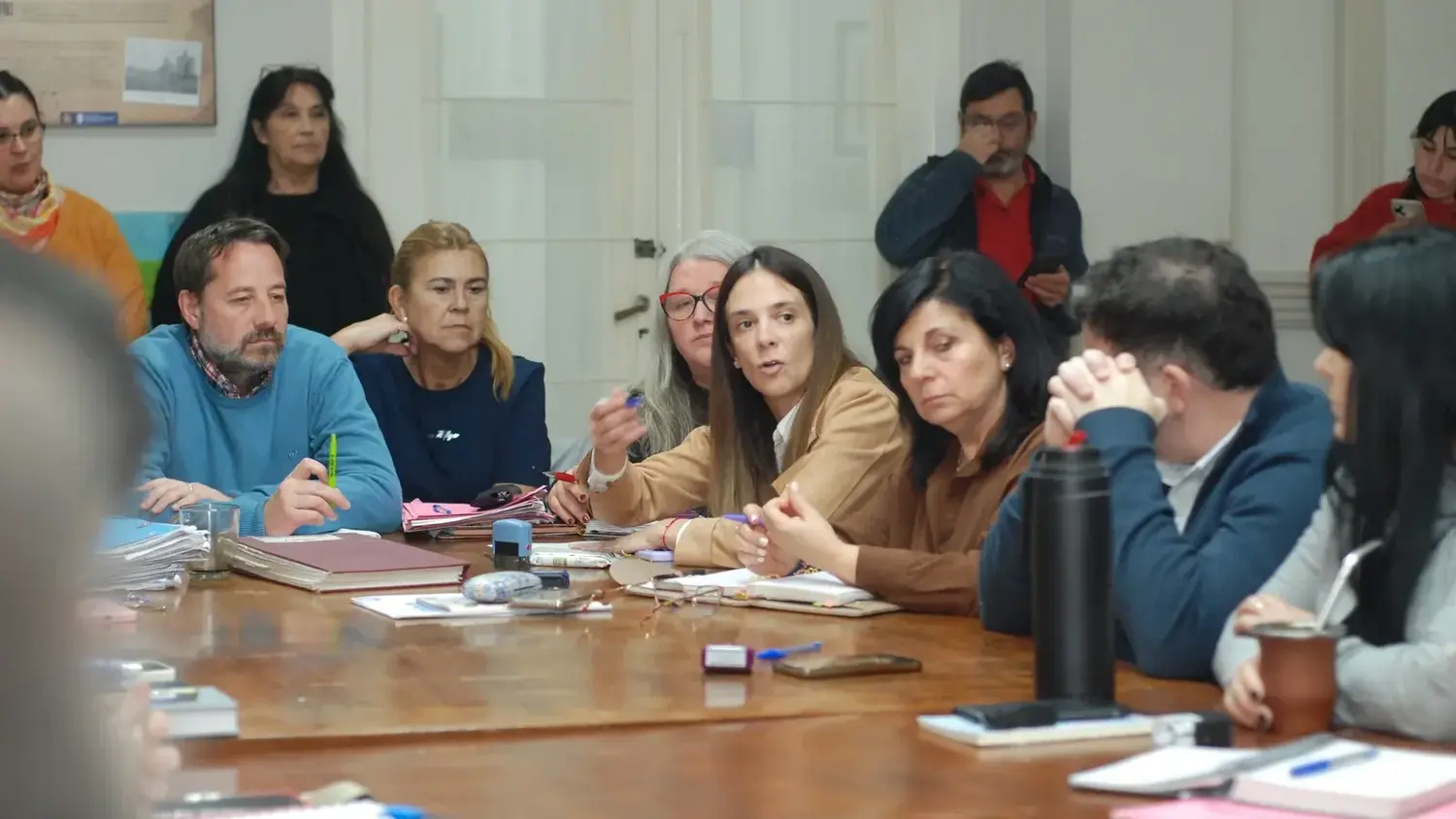 Escuchar y analizar. El Concejo mantendrá reuniones vía zoom con empresas interesadas en el Transporte público de pasajeros.