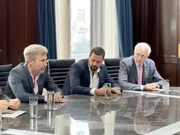 Frigerio impulsa el crecimiento de la avicultura entrerriana