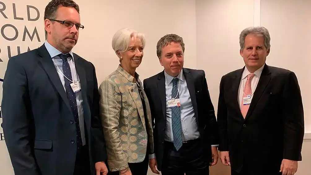 Lagarde felicitó a Dujovne y Sandleris por los esfuerzos para estabilizar la economía