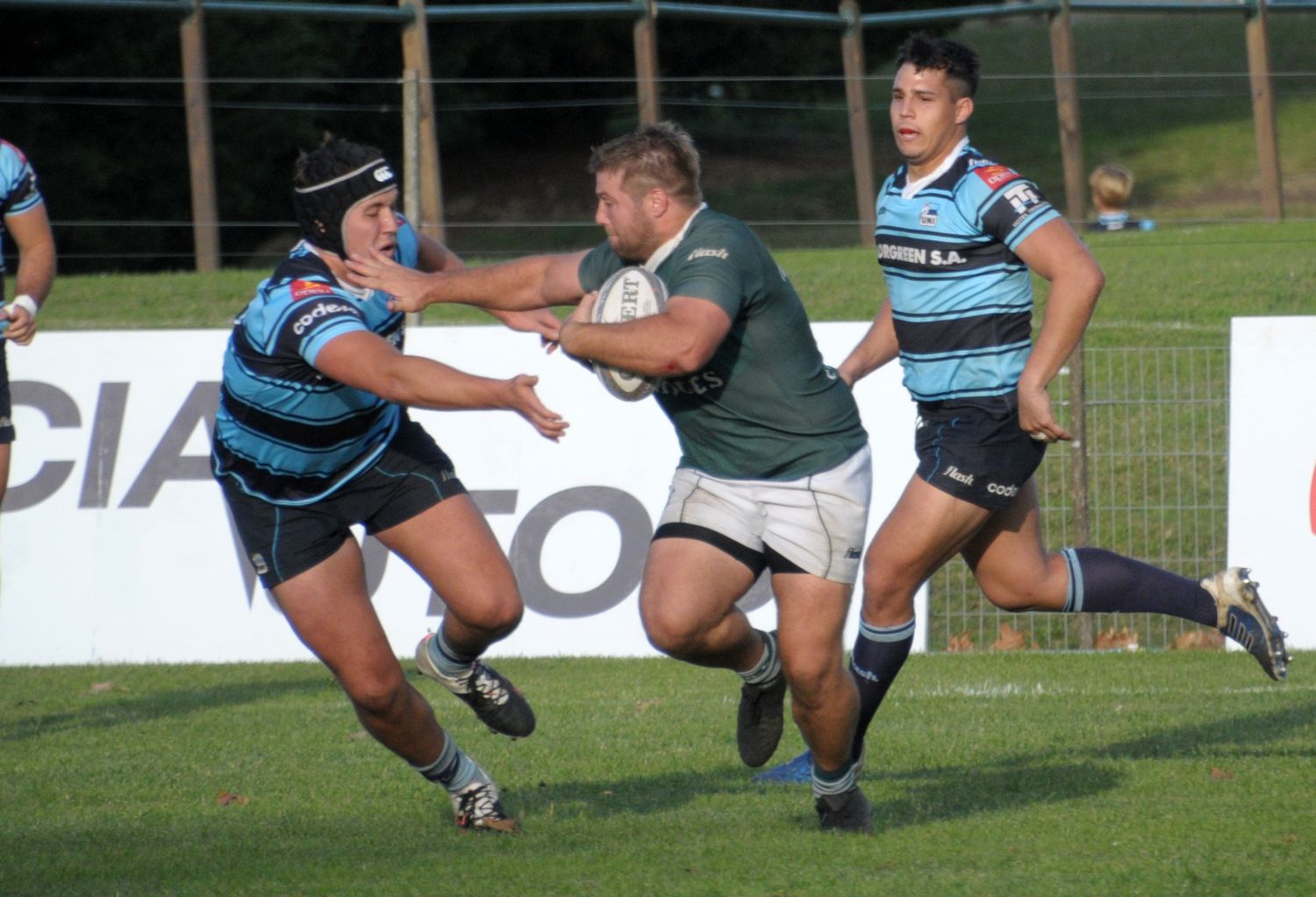 Pablo Roveda en el duelo de la primera ronda, ante Universitario.