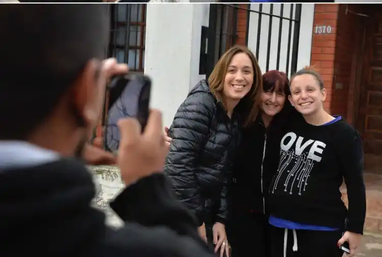 Cuarto "timbreo de gestión" con más de 700 funcionarios recorriendo el Conurbano