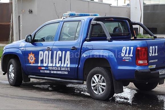 Alcoholizado, golpeó a su pareja y amenazó con un arma blanca a una de sus hijas