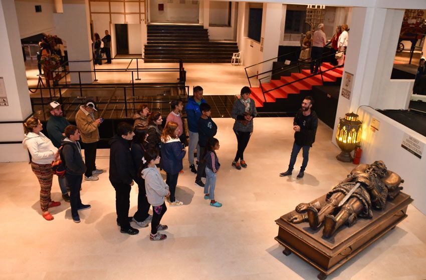 Más de 1500 personas ya visitaron la muestra del Colón en el Tronador