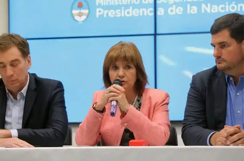 Bullrich dijo que el blanco del ataque era el asesor del diputado Olivares, que fue ultimado a balazos