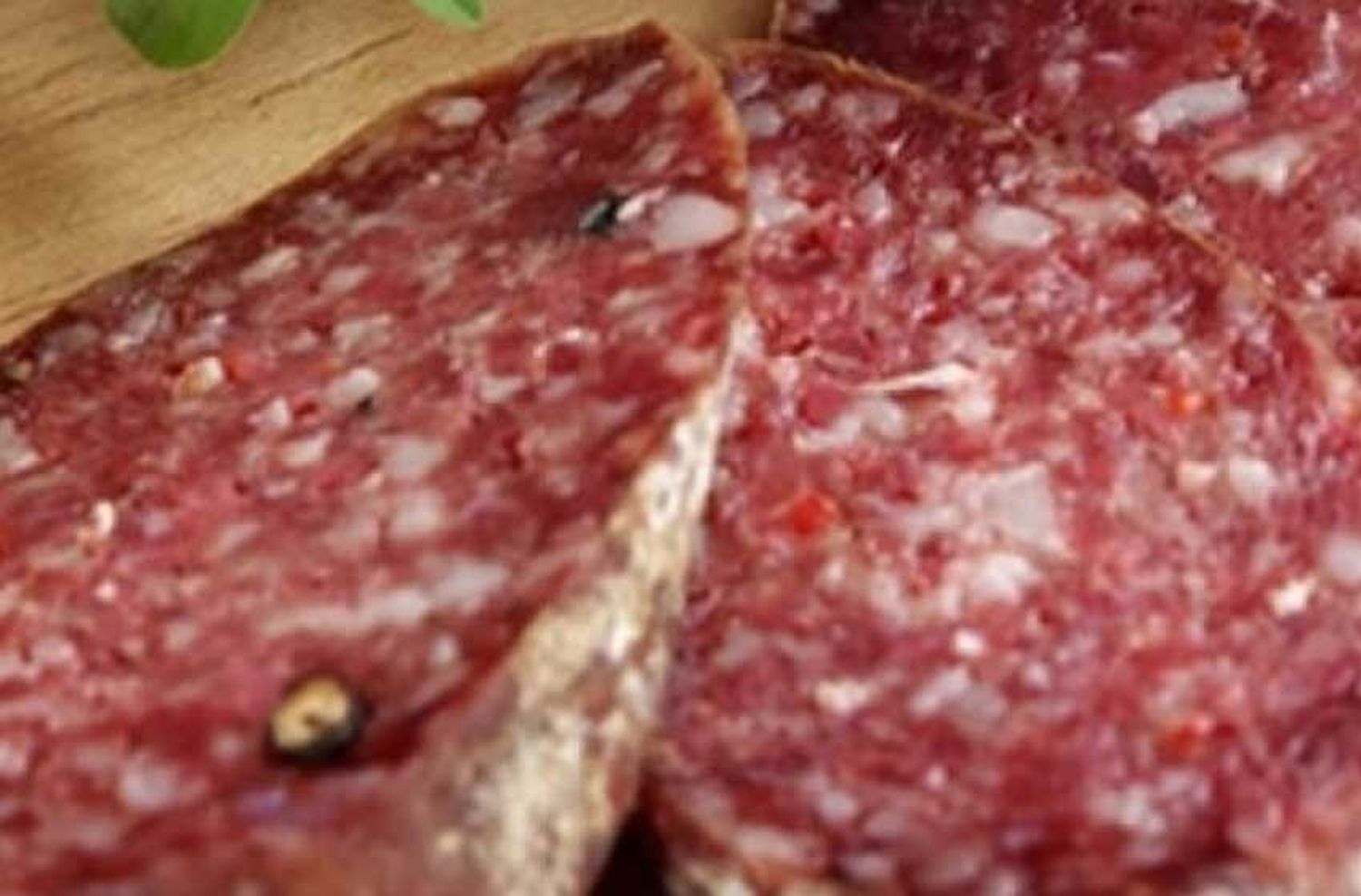 Prohíben en la provincia un embutido casero por ser «un alimento falsificado»