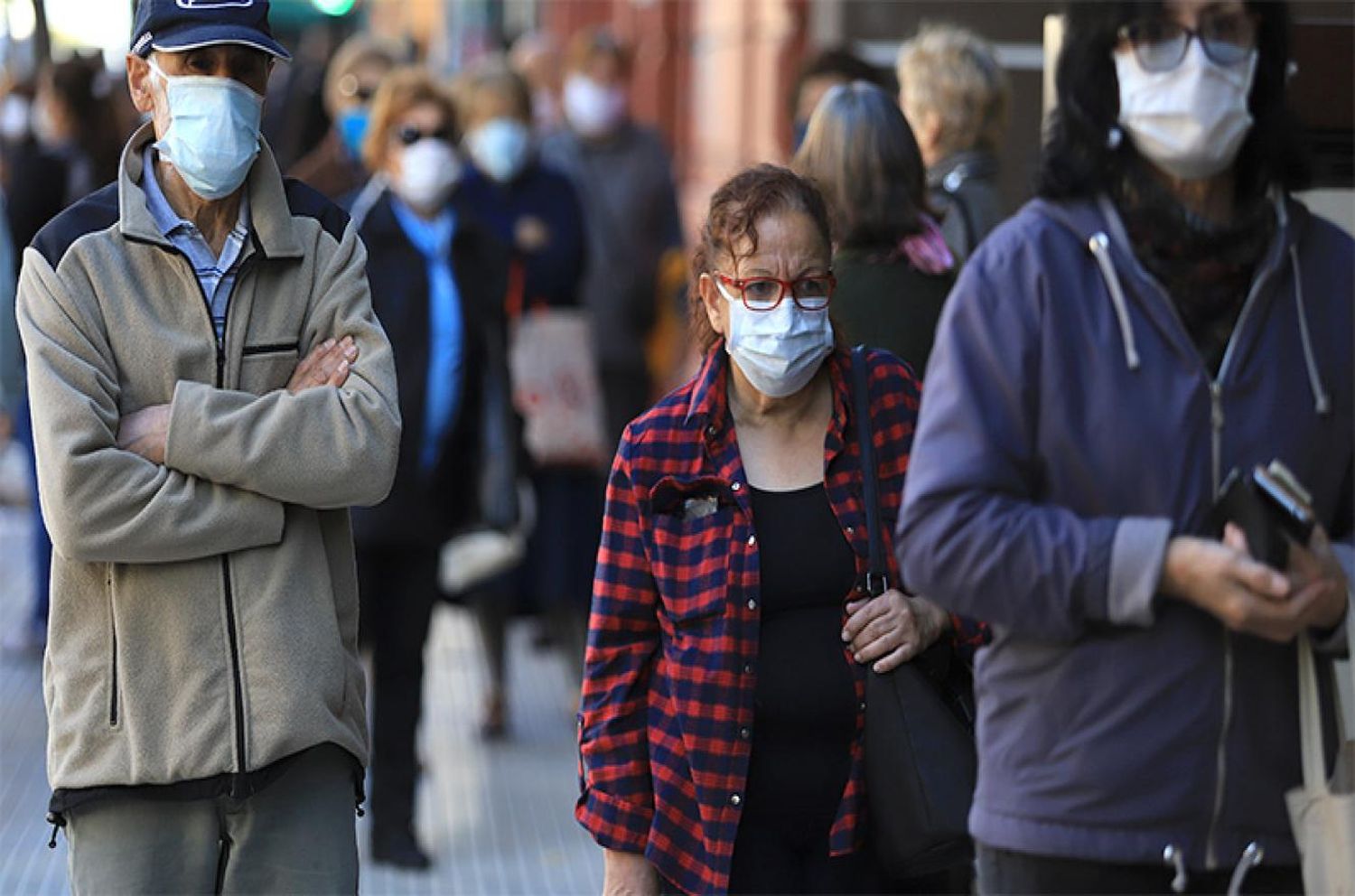 Covid-19: 34 nuevos fallecimientos y son 8.305 los muertos 