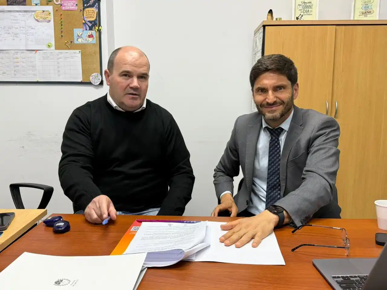El presidente comunal Gustavo Zaldo junto al gobernador Maximiliano Pullaro.