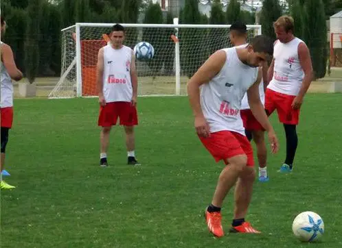 Sportivo se prepara para el partido en Otamendi