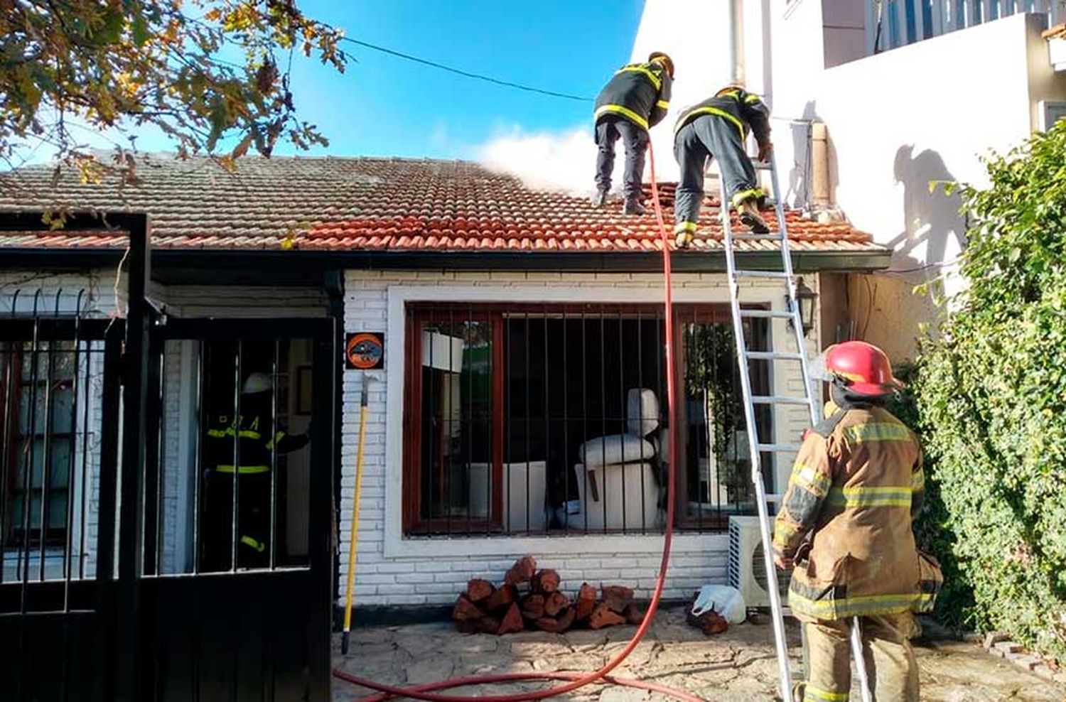 Importantes daños en un chalet ubicado en Las Heras y Matheu