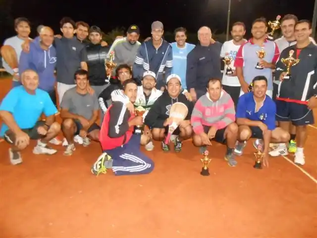 Torneo de Tenis Criollo en Smash